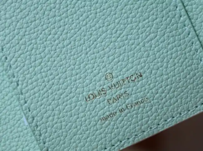 LV Wallets 4206A-0114