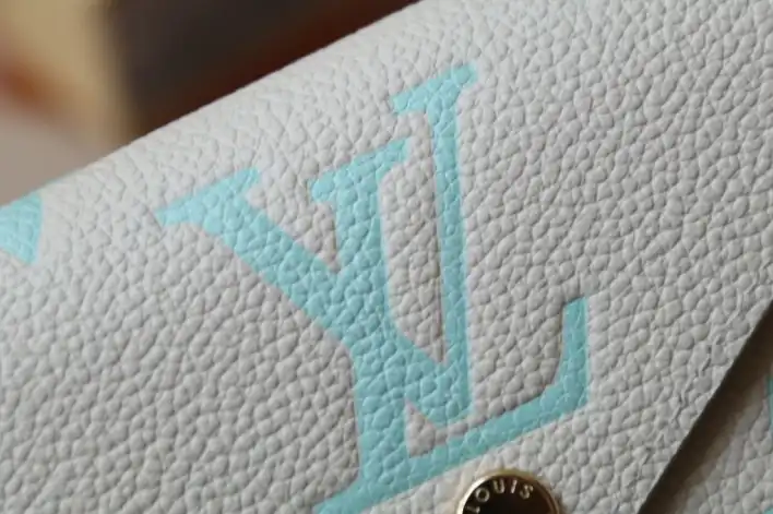 LV Wallets 4206A-0114
