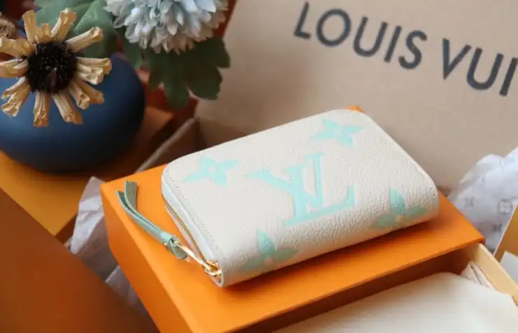 LV Wallets 4206A-0118