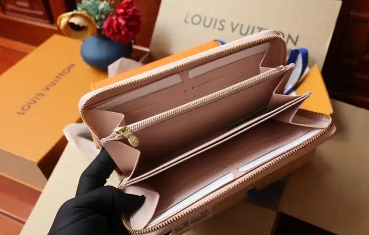 LV Wallets 4206A-0881