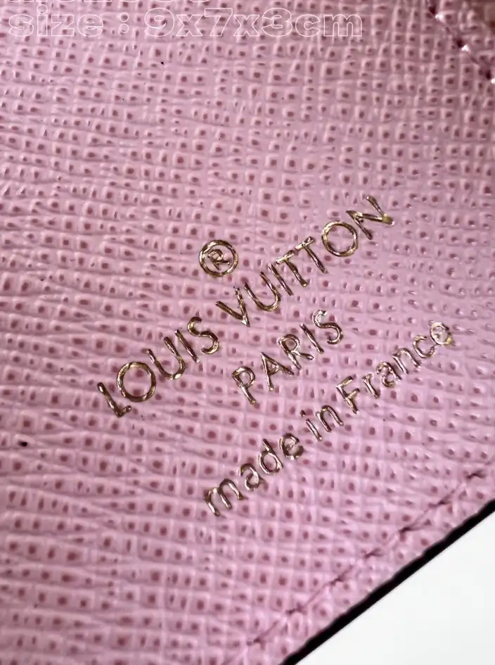 LV Wallets 4206A-1242