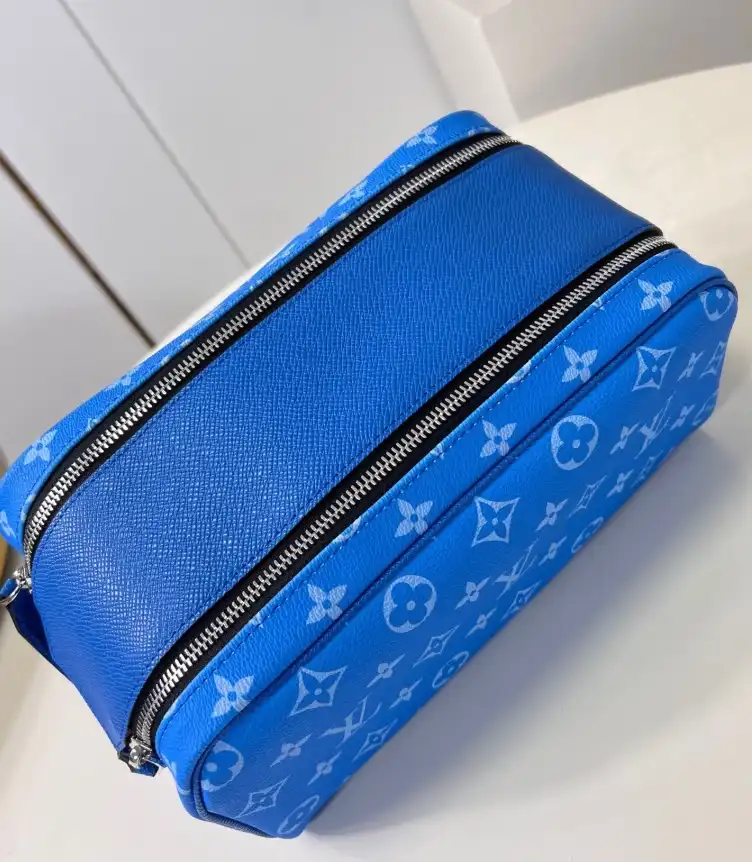 LV Wallets 4206A-1246