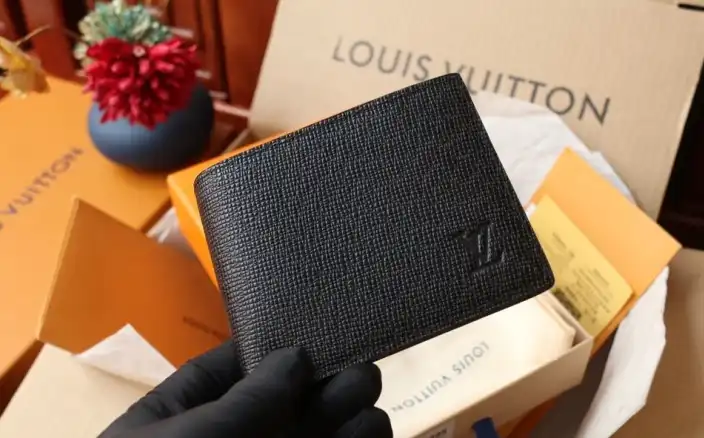 LV Wallets 4206A-2028