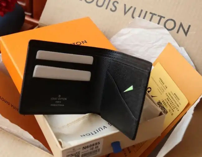 LV Wallets 4206A-2029