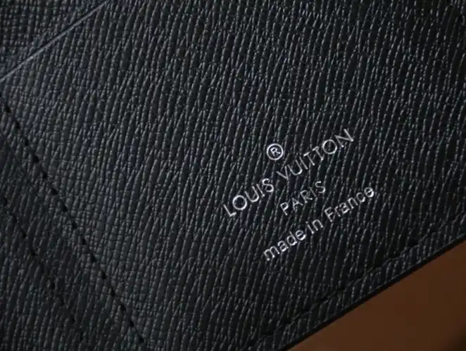 LV Wallets 4206A-2034