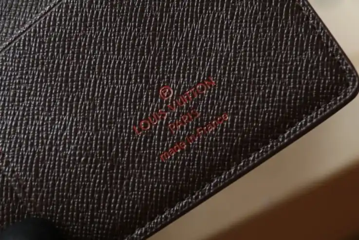 LV Wallets 4206A-2036