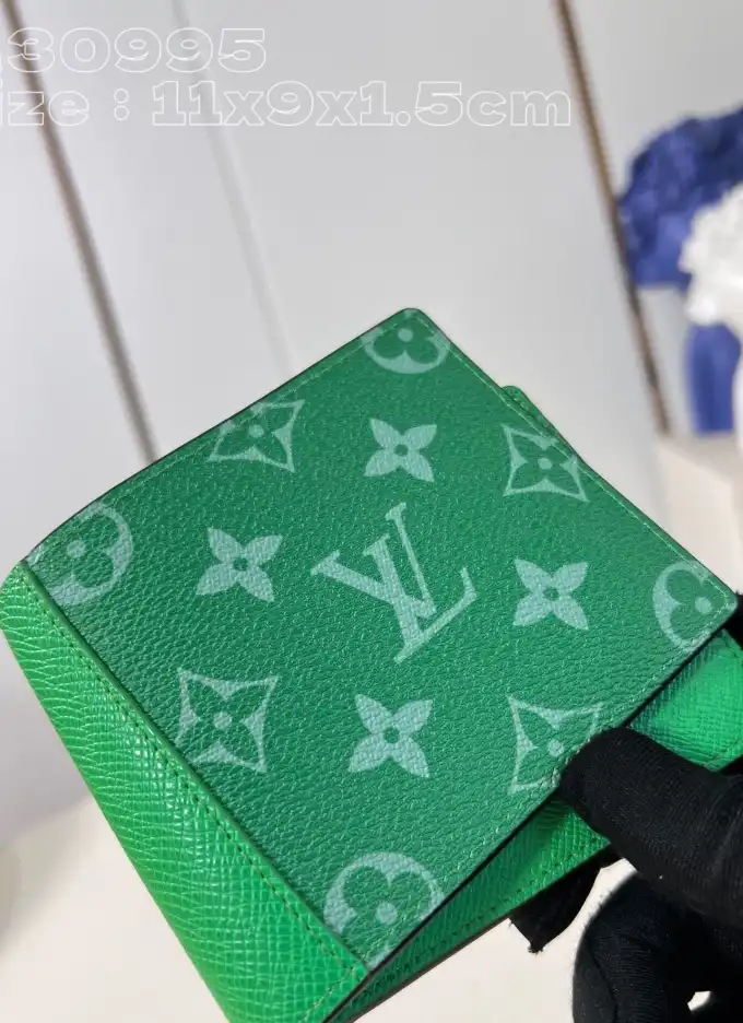 LV Wallets 4206A-2709