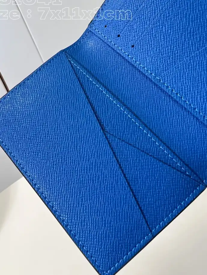 LV Wallets 4206A-2710
