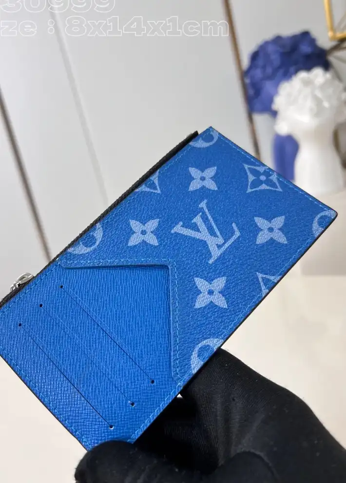 LV Wallets 4206A-2712
