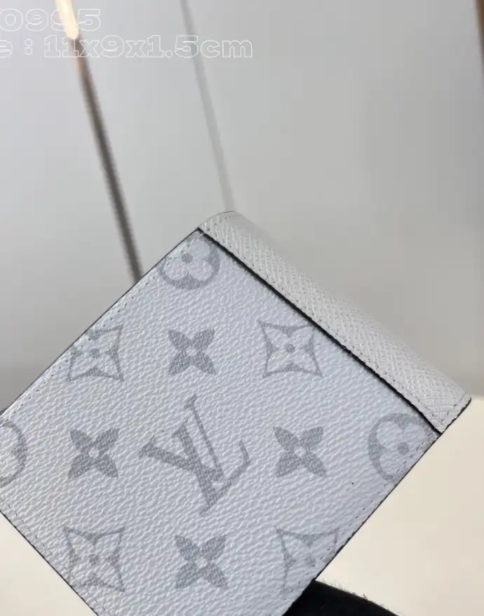 LV Wallets 4206A-3461