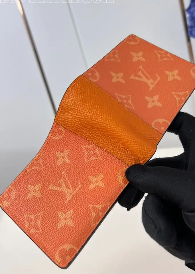LV Wallets 4206A-3462