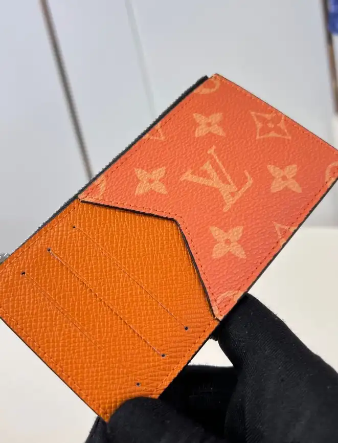 LV Wallets 4206A-3464