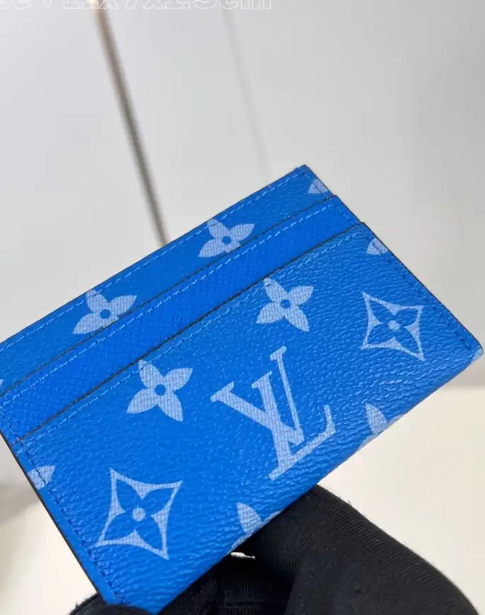 LV Wallets 4206A-3468