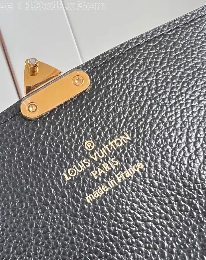 LV Wallets 4206A-3496
