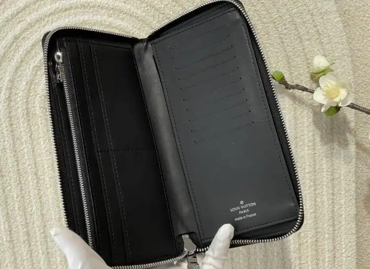 LV Wallets 4206A-4274