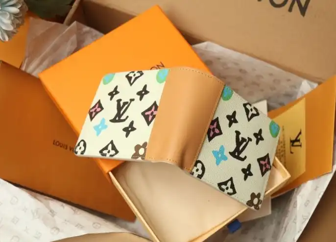 LV Wallets 4206A-4524
