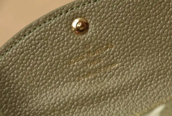 LV Wallets 4206A-4720