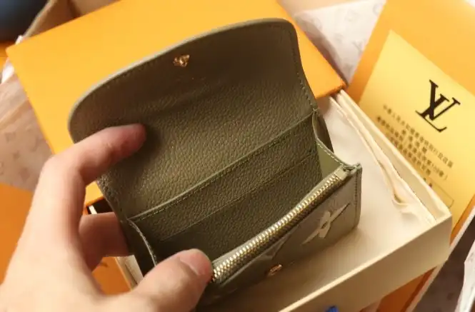 LV Wallets 4206A-4720