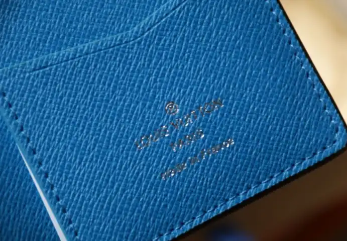 LV Wallets 4206A-4725