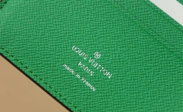 LV Wallets 4206A-4726