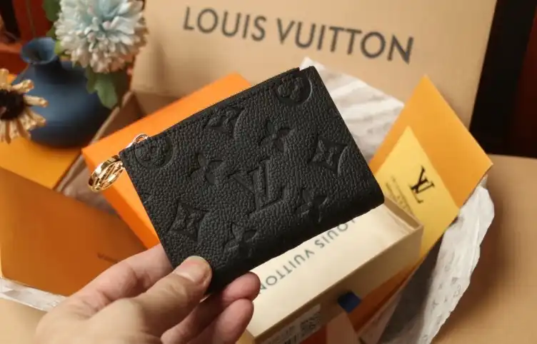 LV Wallets 4206A-4737