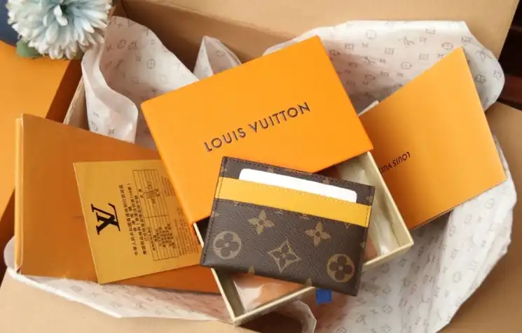 LV Wallets 4206A-6245