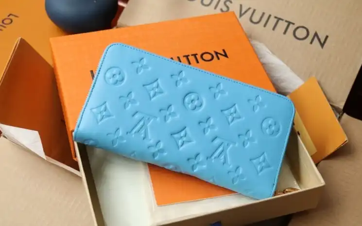 LV Wallets 4206A-6256