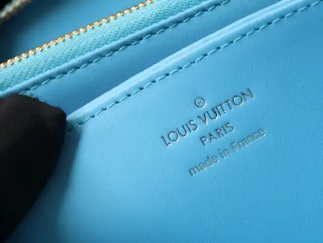 LV Wallets 4206A-6256