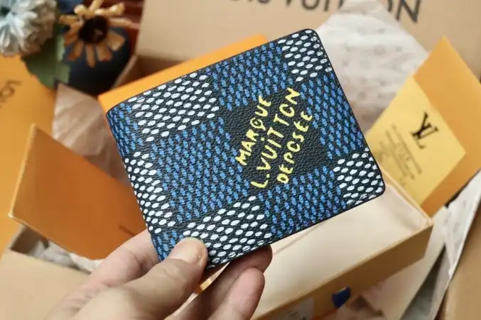 LV Wallets 4206A-6259