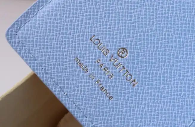 LV Wallets 4206A-6270