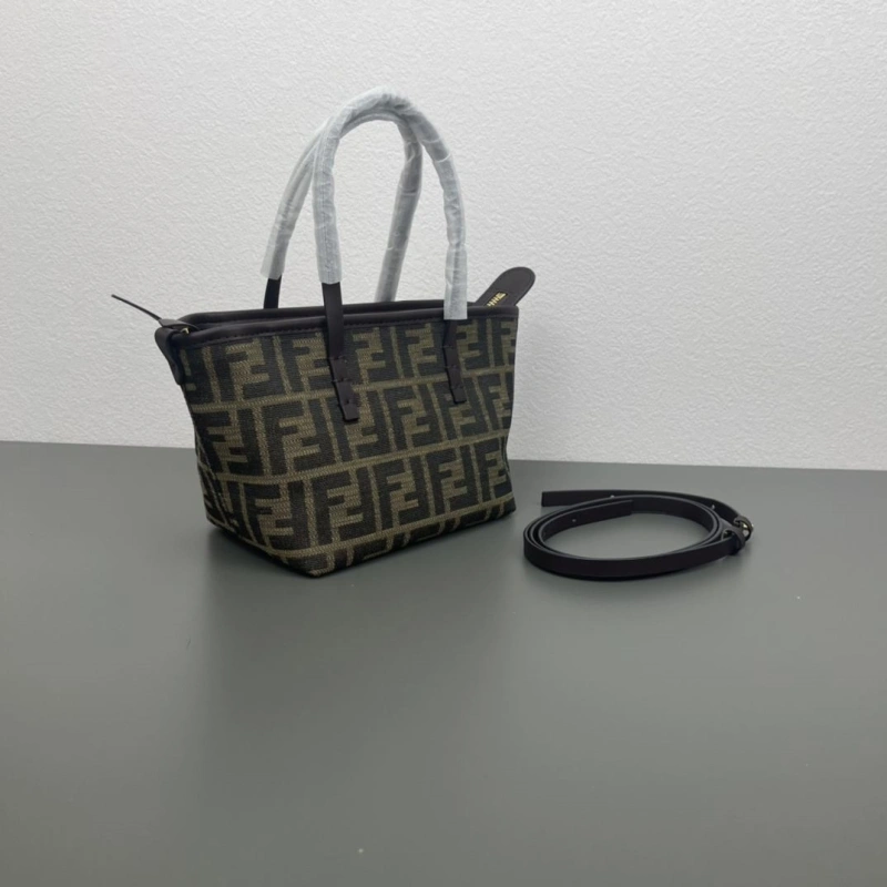 F**di shopping bags 4220a-0697