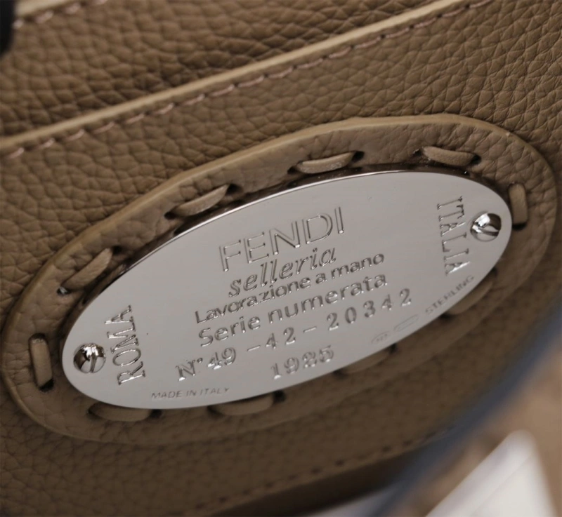 F**di top handle bags 4220a-0703