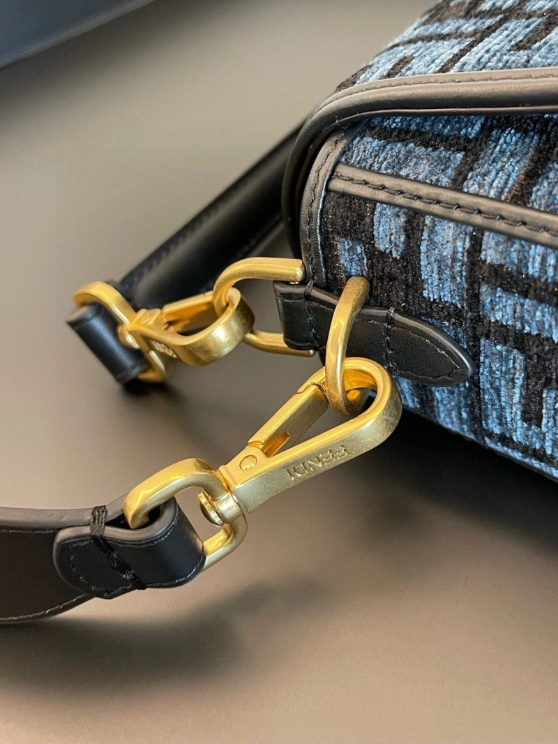 F**di baguette bags 4220d-0016