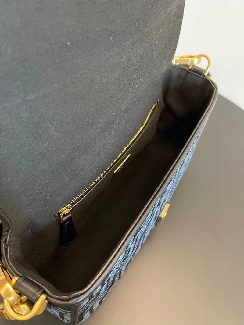 F**di baguette bags 4220d-0016