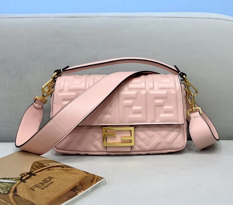 F**di baguette bags 4222c-0562