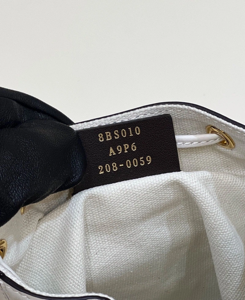 F**di bucket bags 4222c-0809