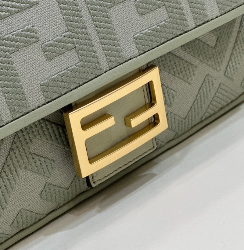 F**di baguette bags 4222c-0816