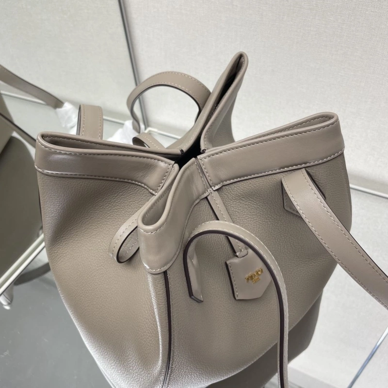F**di shopping bags 4222c-0821