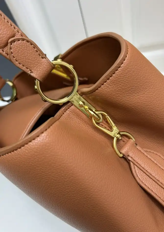 LV Capucines Bags 4224-1393