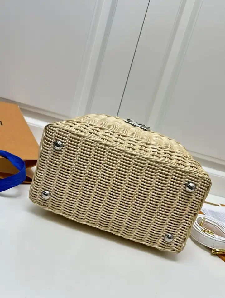 LV Capucines Bags 4224-1745