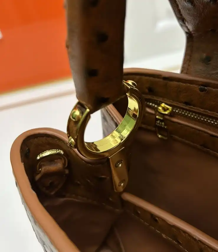 LV Capucines Bags 4224-1770