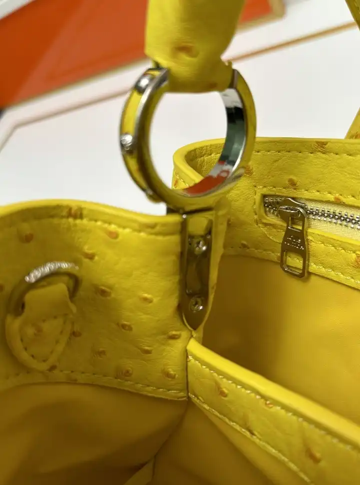 LV Capucines Bags 4224-1774