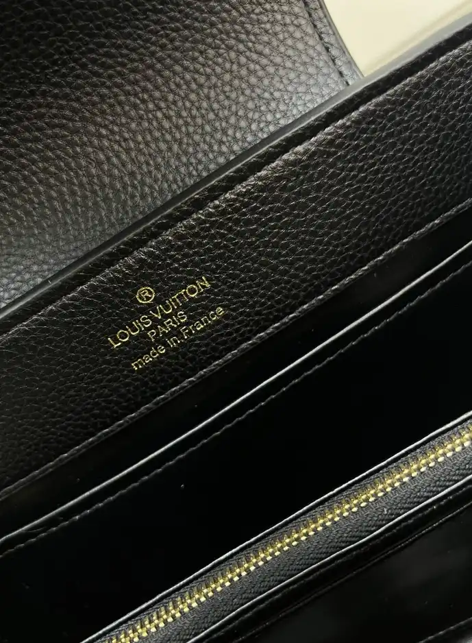 LV Capucines Bags 4224-2016