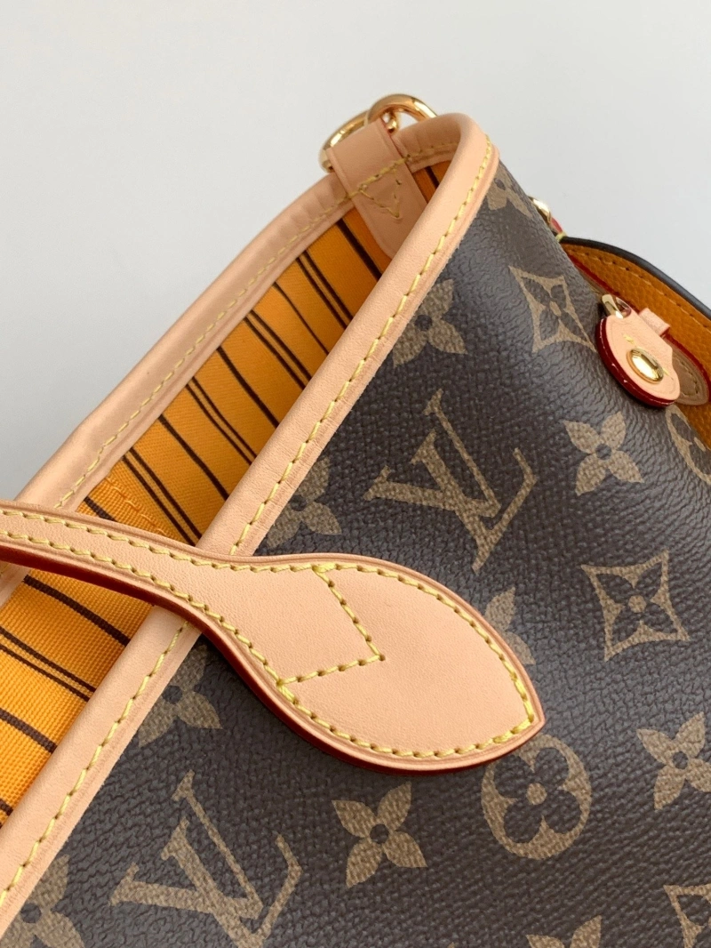 LV Shopping Bags 4233A-0924