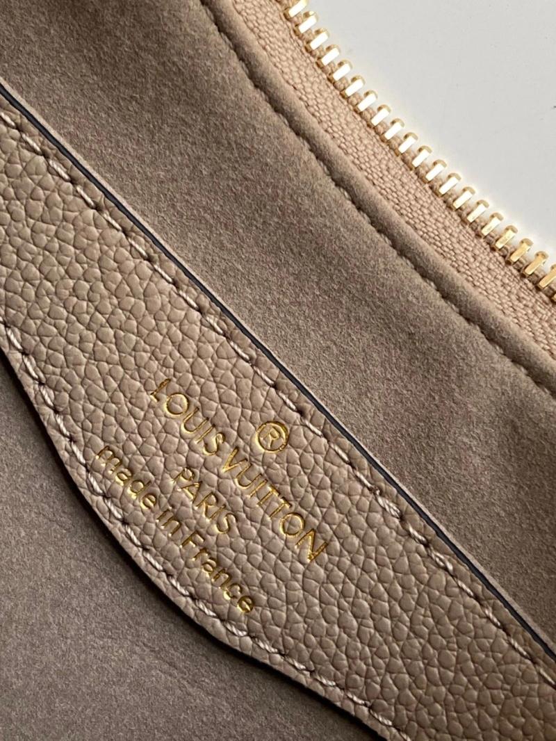 LV Top Handle Bags 4233A-0932