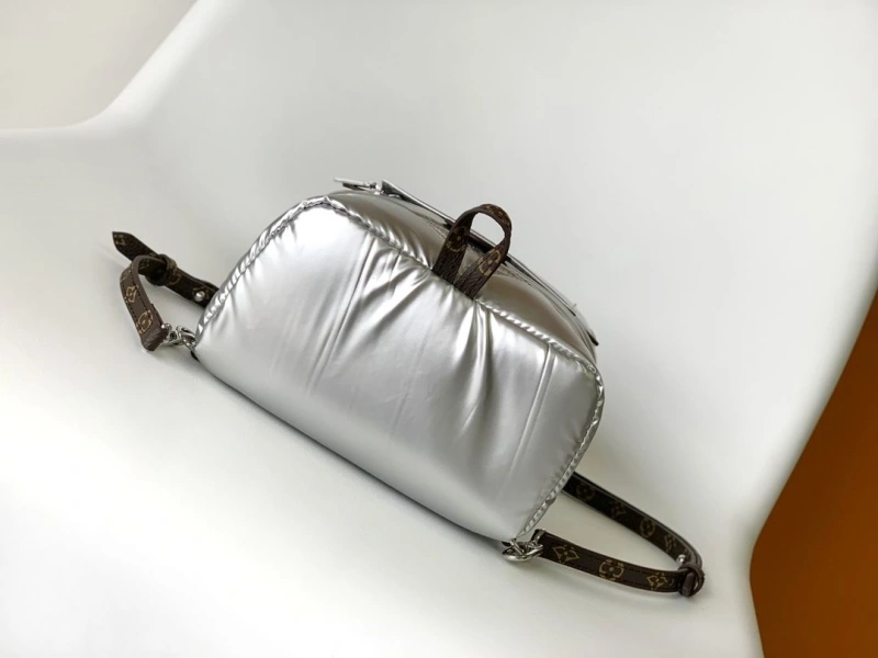 LV Backpacks 4233A-1039