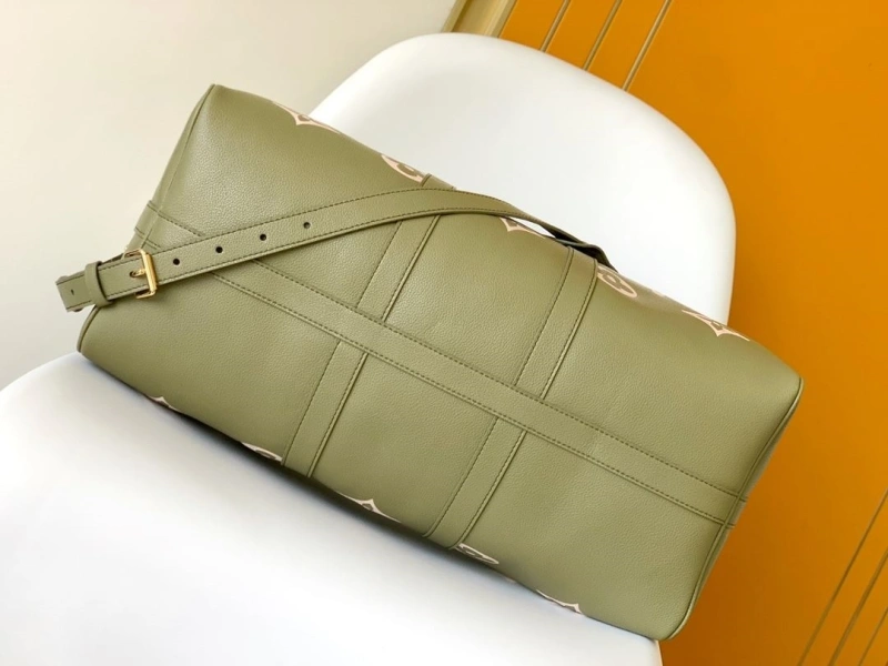 LV Travel Bags 4233A-1056