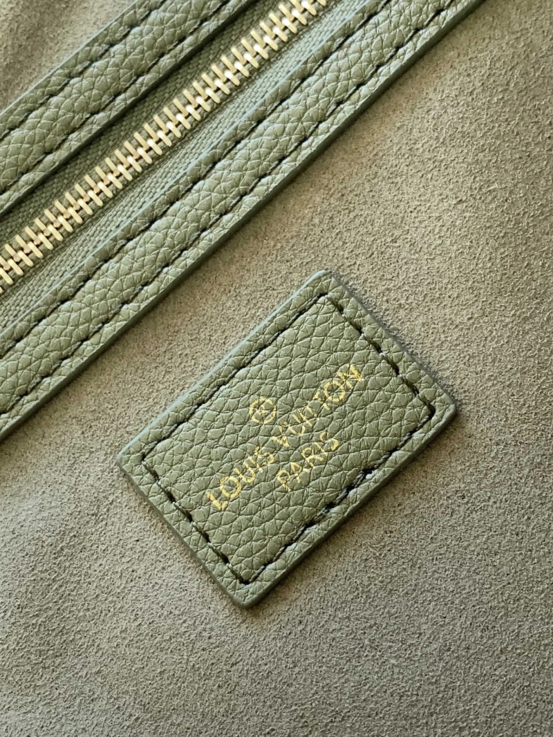LV Travel Bags 4233A-1056