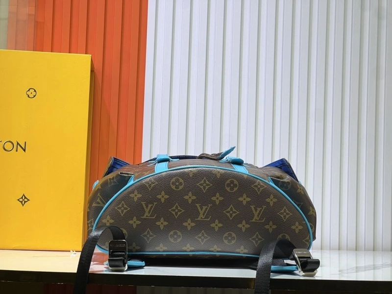 LV Backpacks 4233A-1112