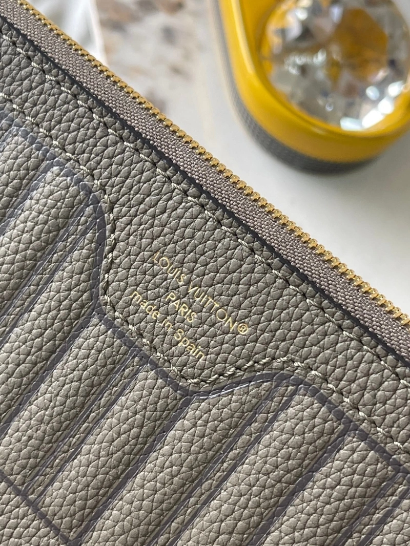 LV Shopping Bags 4233A-1194